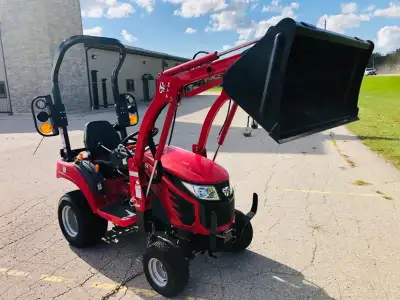 TYM T224, 22hp Diesel (Yanmar) 3cyl, quick release front loader, Hydrostat forward reverse pedal, 1,...