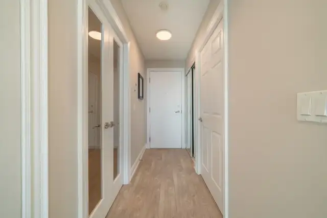 YONGE & FINCH | ONE BED+DEN | 15 Greenview Ave in Long Term Rentals in City of Toronto - Image 7