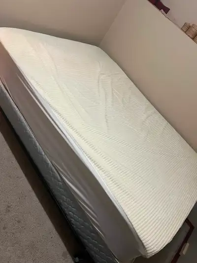 Waterproof Mattress Protector - Queen size, View more