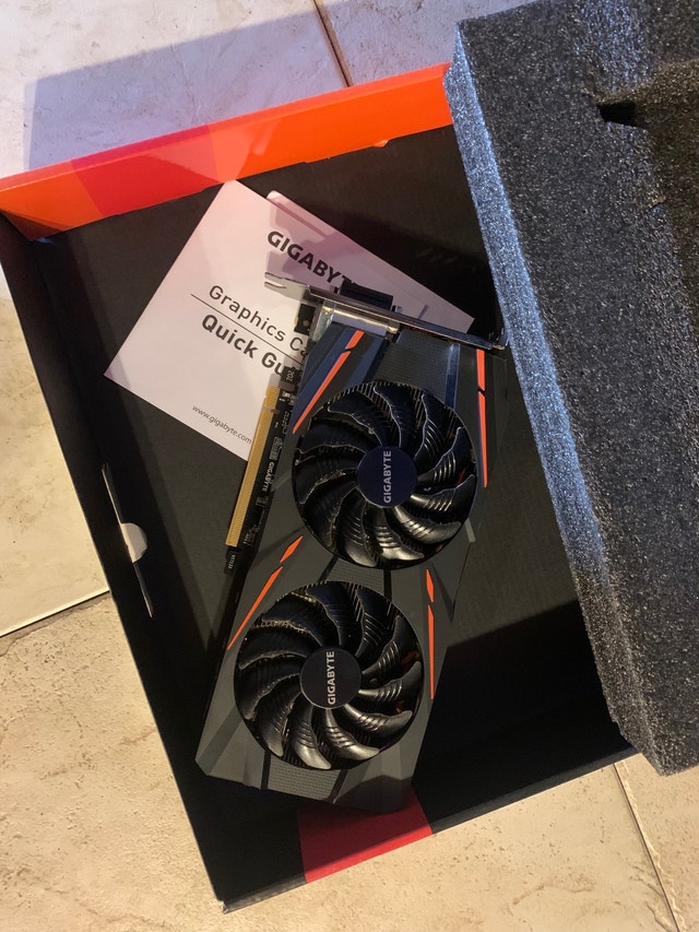 Gigabyte RX 580 8GB OC Edition Graphics Card System Components