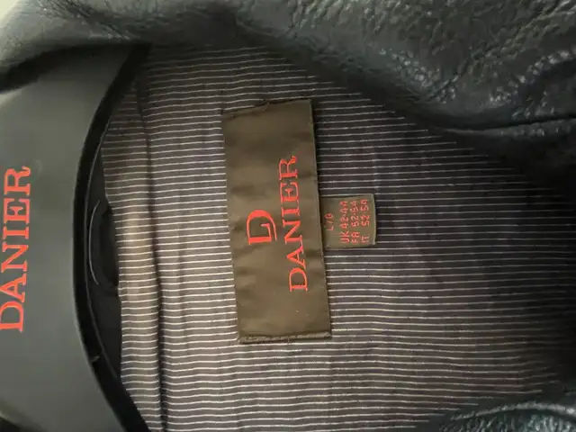 Men’s Black Danier Leather Jacket - large in Men's in Kitchener / Waterloo - Image 3