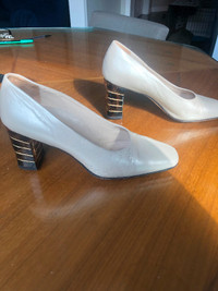 Simard designer shoes. Cream colour size 38.