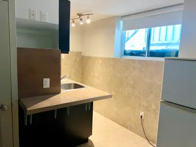 Bachelor in Port Credit, View more