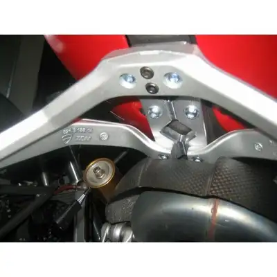 New set 1299 959 1199 899 Ducati rear passenger pegs complete with mounting hardware brackets screws...
