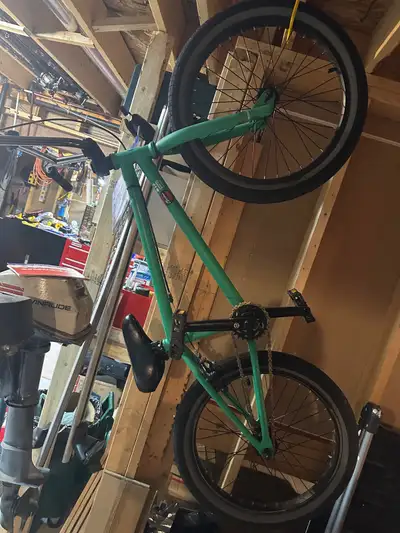 Verde regent frame with dk and wise parts built by shop, added black chrome cult handle bars. Bike h...