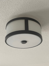  Ceiling light 