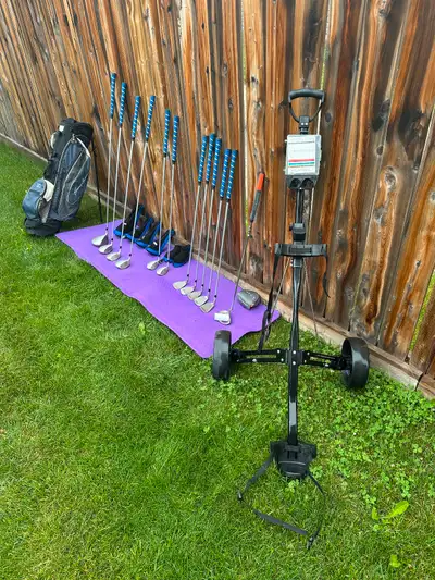 Beautiful women’s golf club set & walking push cart., View more