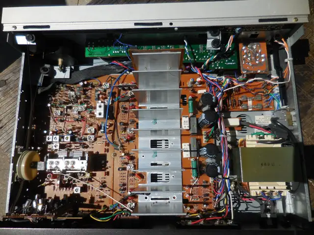 Harman Kardon hk460i Stereo Receiver in Stereo Systems & Home Theatre in Strathcona County - Image 10