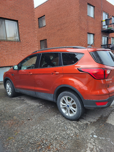 Ford Escape 2019 SEL econo boost 4wd $22000 rapport Carfax