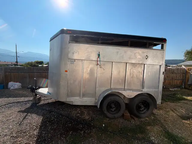 2 horse aluminum trailer circle J