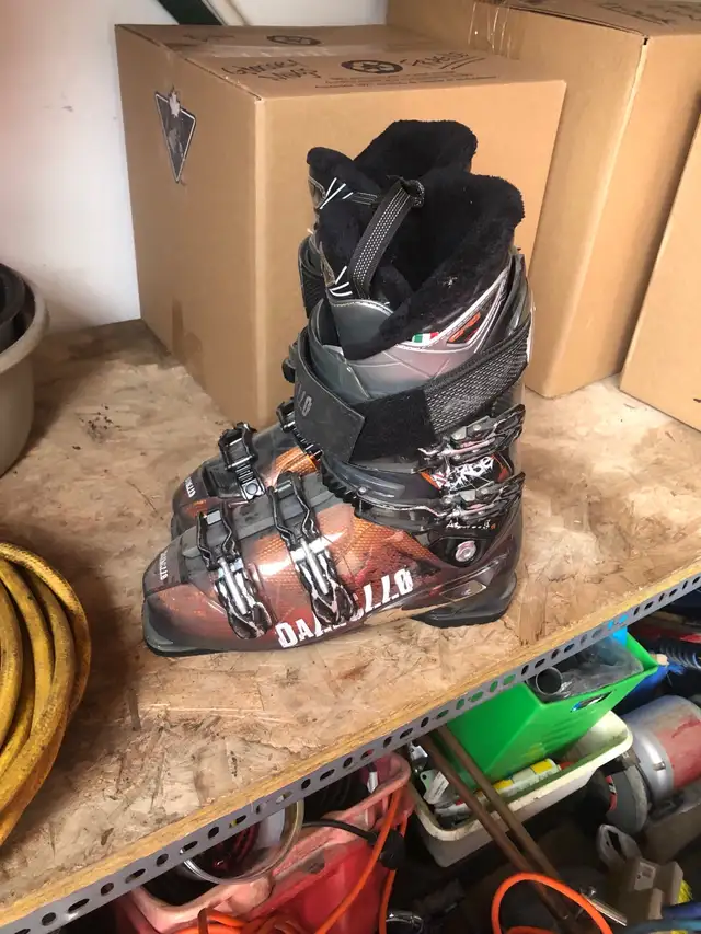 Dalbello Viper Surge ID Ski Boots - Male - size 328 mm in Ski in Calgary - Image 2