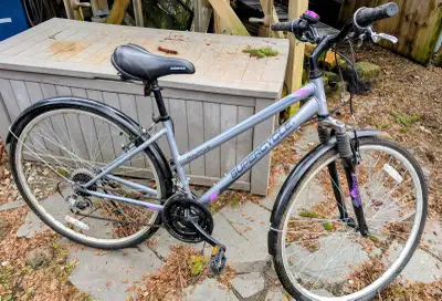 This is a Supercycle Solaris bike with a step-through frame, perfect for comfortable rides around to...