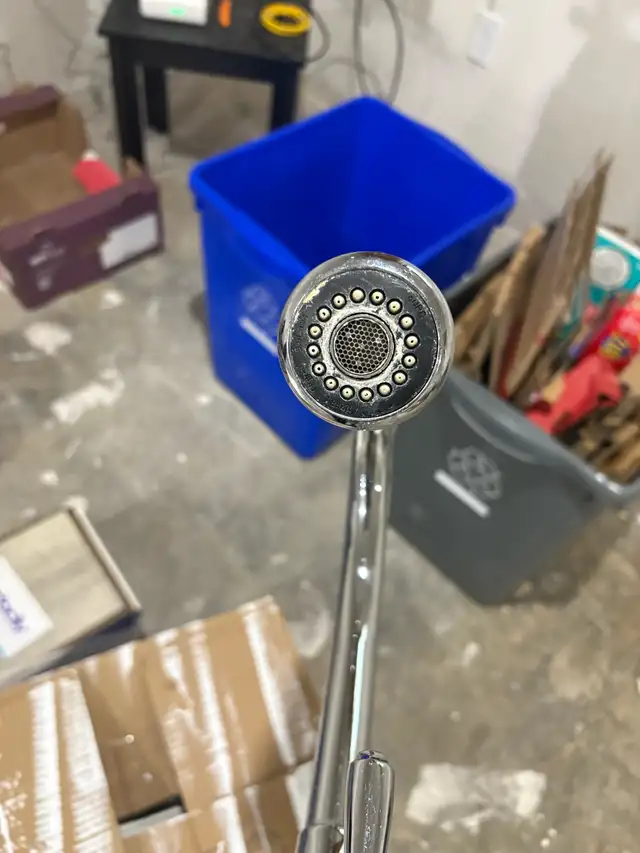 kitchen faucet in Bathwares in Saint John - Image 4