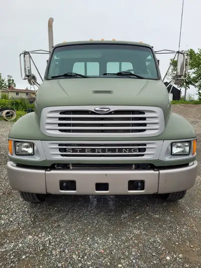 Was going to add dump box but I need a bigger truck 23000 km/600 hours . Make a reasonable offer/tra...