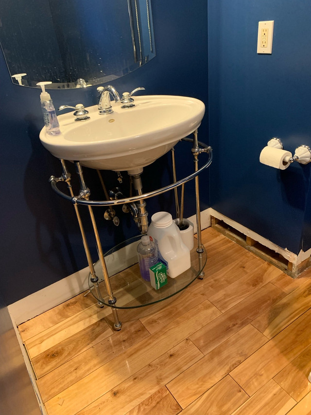 Bathroom set all for $600 OBO dans Articles pour la salle de bains  à Chatham-Kent - Image 2