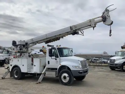 2018 International Altec DC47-TR Digger Derrick Cummins 6.7L Diesel Automatic 52,000 miles 47ft shea...