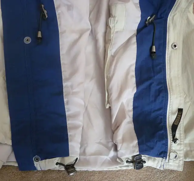 Kodiak Waterproof Light Nylon Jacket (Mens XL) in Men's in Calgary - Image 10