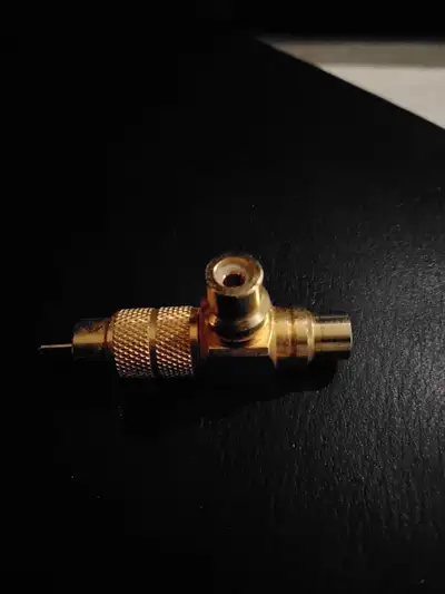 Gold Subwoofer connector, View more