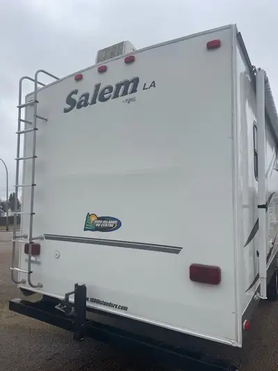 2007 Forest River Salem LA 292RBSS $13,000 OBO Location: Vegreville, AB Condition: Very Good – Every...