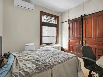 **Private Room for Rent – Shared Accommodation (Preferred Male Professional)** A private room is ava...
