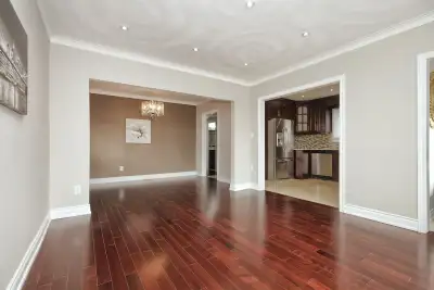 3-bedroom Detached House (main floor only) for Rent in Scarborough, Toronto (McCowan Road and Lawren...