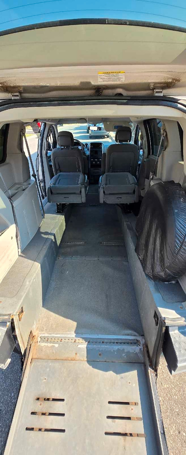 2010 Dodge Wheelchair van accessible mobility 120km Clean title  in Cars & Trucks in City of Toronto - Image 2