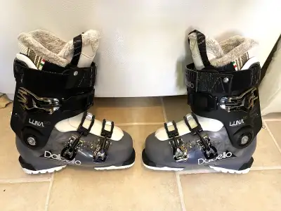 Dalbello Downhill Ski Boots Size 23.5  Alpine. Bottes Ski Alpin, View more