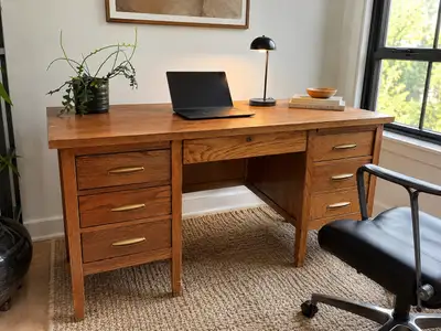 Magnifique bureau en bois massif – élégant et très solide, View more