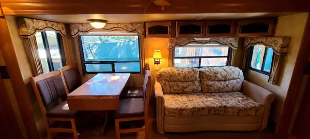 Shuswap Camping in British Columbia in Canada - Image 10