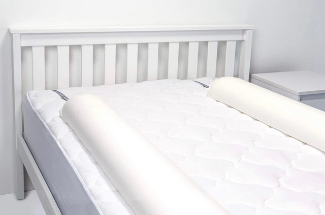 Toddler Bed Rail (Double Sided, XL) in Gates, Monitors & Safety in Kitchener / Waterloo - Image 2