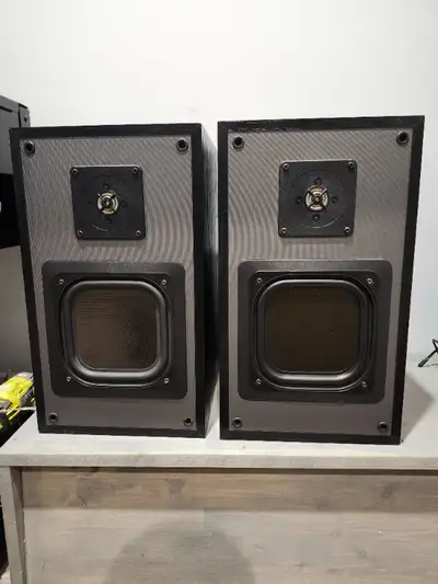 Bookshelf speaker, View more
