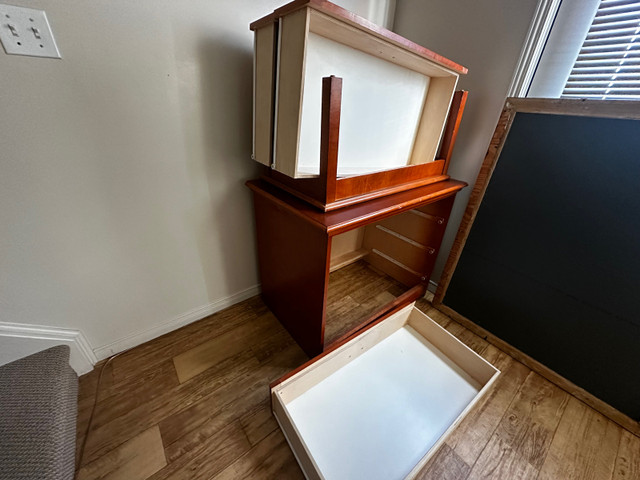 3 drawer dresser in Dressers & Wardrobes in Kitchener / Waterloo - Image 2