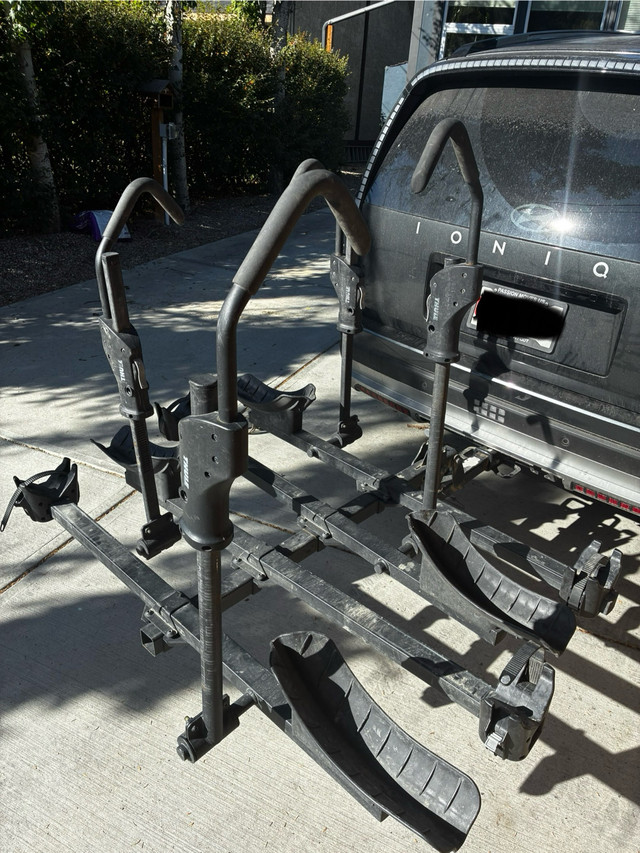 Thule T2 bike rack for up to 4 bikes. in Other in Calgary - Image 2