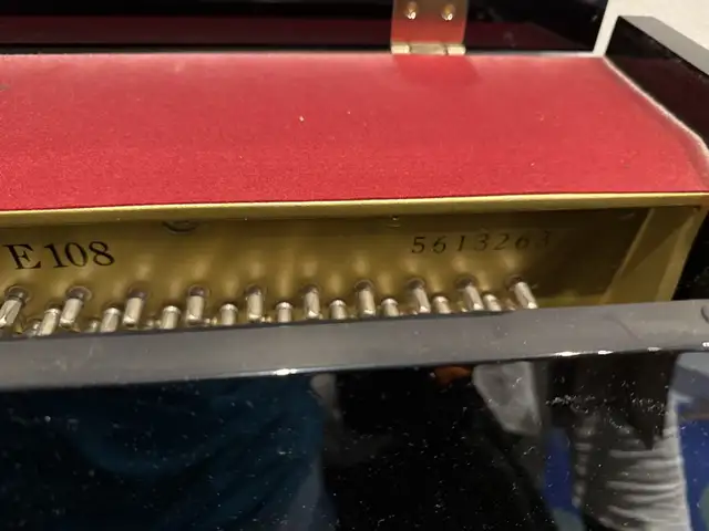 Yamaha E108 Piano in Pianos & Keyboards in City of Montréal - Image 6