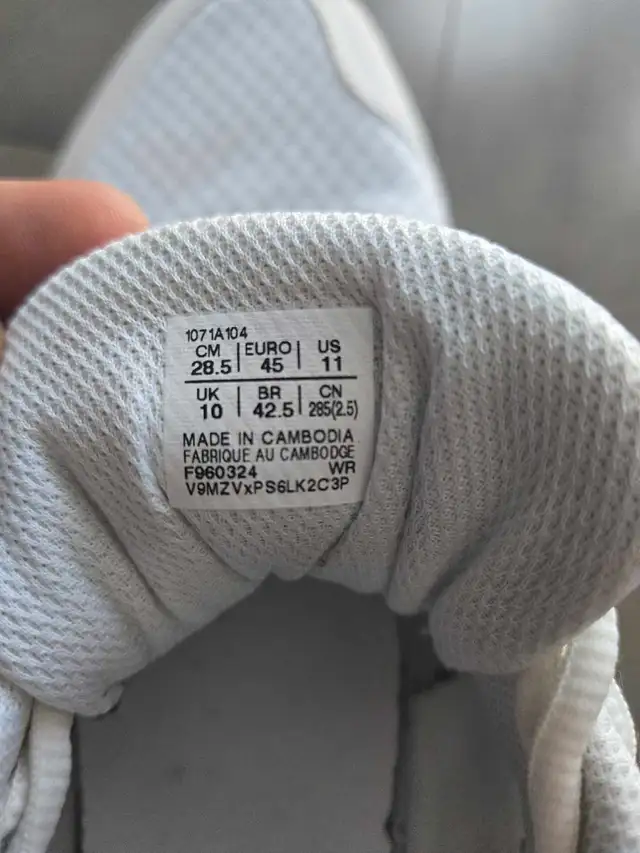 asics Upcourt 6 size 11 in Other in Ottawa - Image 5