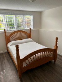 Solid oak Mennonite queen bed