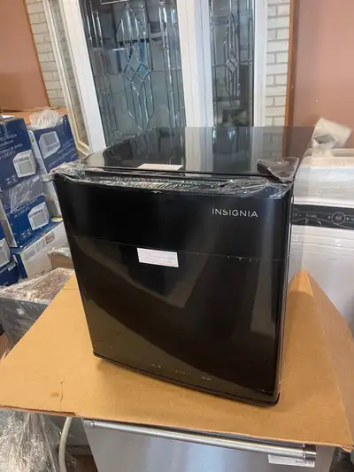 New condition, not used, Very portable u can use in ur office, private room, or even in trailer for...