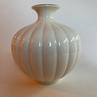 Lenox Sweetbriar Bud Vase
