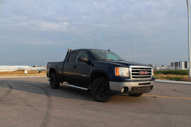 2013 sierra low km in Cars & Trucks in Lethbridge - Image 2