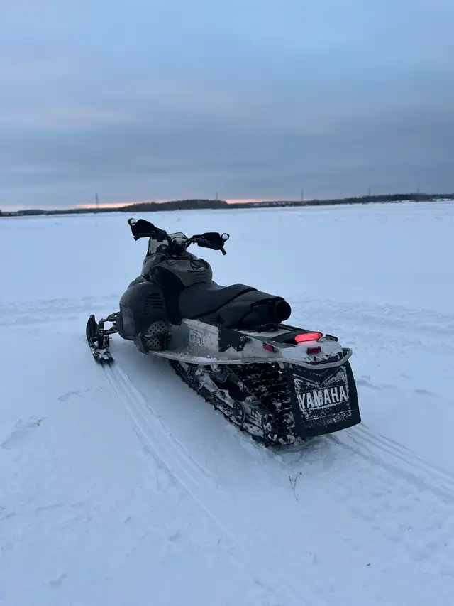 Yamaha nytro xtx 2013 in Snowmobiles in Trois-Rivières - Image 3