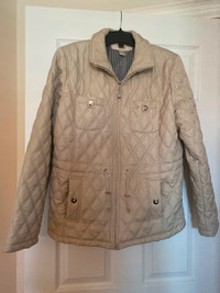 Women’s zippered beige quilted jacket, size large