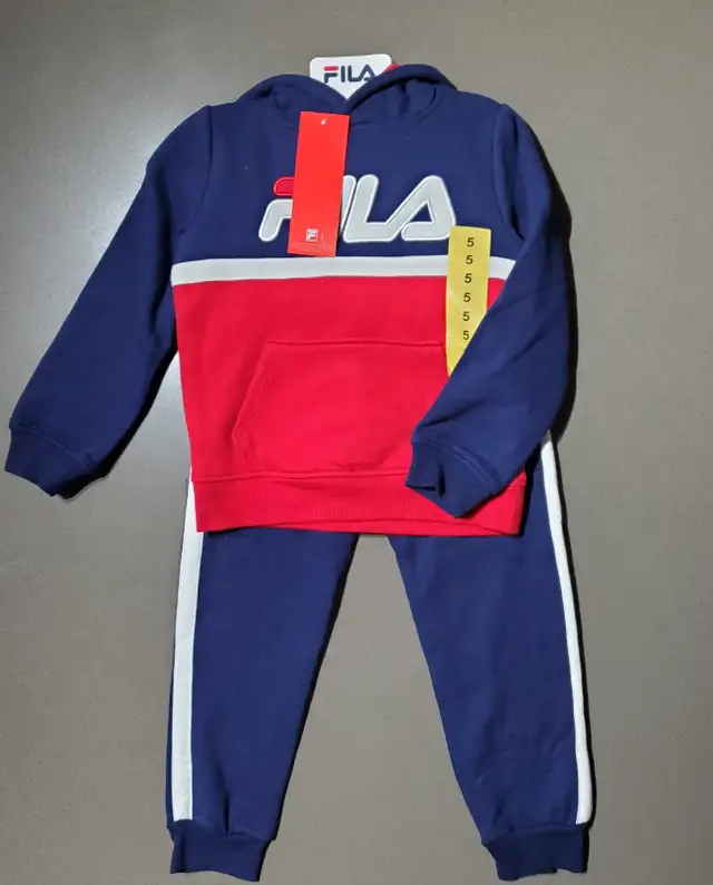 Brand New Fila Boys Jogging suit sweatshirt and pants set Size 5 in Kids & Youth in Calgary - Image 2