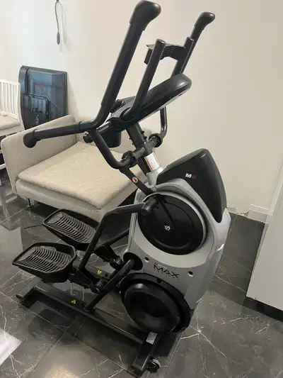 Elliptical Bowflex M6 for sale barely used, View more