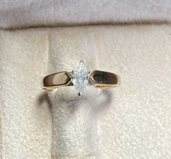 Bague en 14k or et diamant/ 14k gold and diamond ring dans Bijoux et montres  à Ville de Montréal