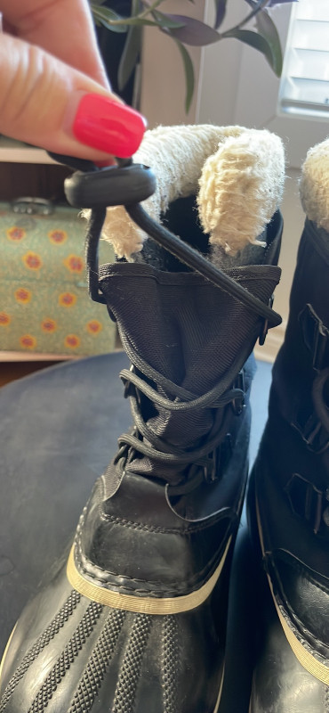 Men’s size 7 Waterproof Sorel Black Boots in Men's Shoes in Ottawa - Image 4
