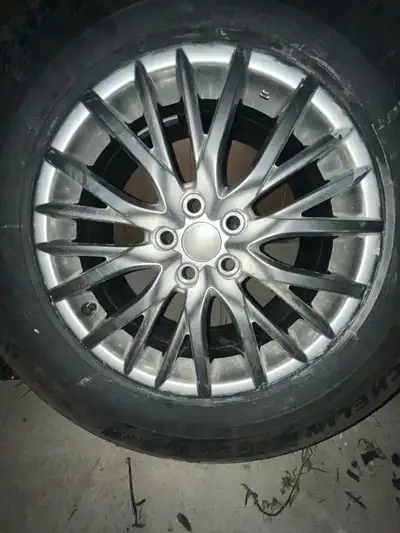 They were on my Toyota Grand highlander 24 but they will fit lots of vehicles out there. The tires w...