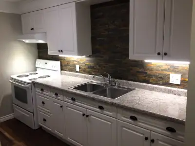 Spacious Upper 2-Bedroom Apartment for Rent – Available October 1 $2,100/ month + Hydro & Gas Enjoy...