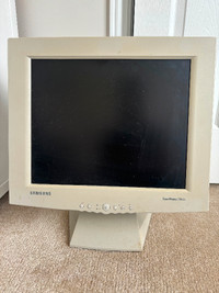 Vintage Samsung 17" LCD SyncMaster 770 TFT Monitor