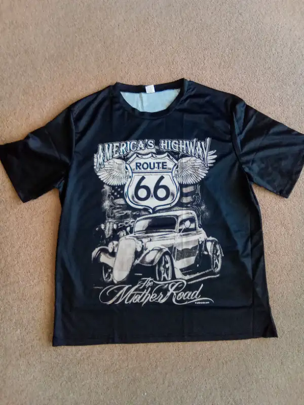 Car Shirt in Men's in Kingston - Image 4