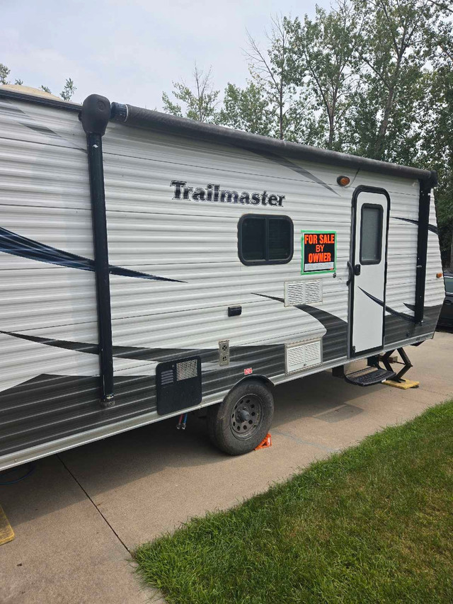 Trailmaster ultralight like new in Travel Trailers & Campers in Saskatoon